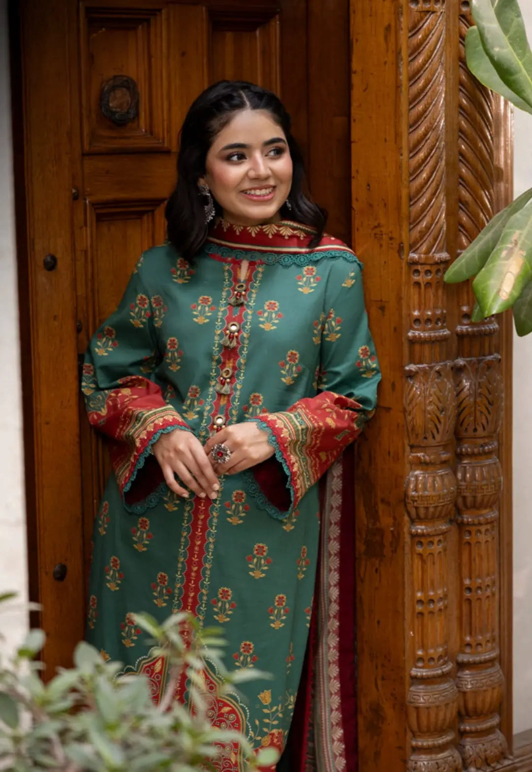 Dil-e-Sabz Ethnic Green Lawn Suit with Dupatta WOMEN'S CHOICE